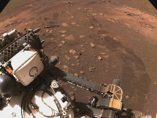 Sonda Perseverance hace recorrido de 6,4 metros en Marte  