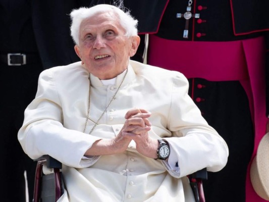 Papa emérito Benedicto XVI, acusado de inacción en casos de pedofilia en Alemania