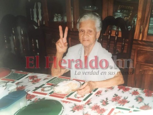 FOTOS: El covid-19 apagó en un segundo 103 años de vida y trayectoria