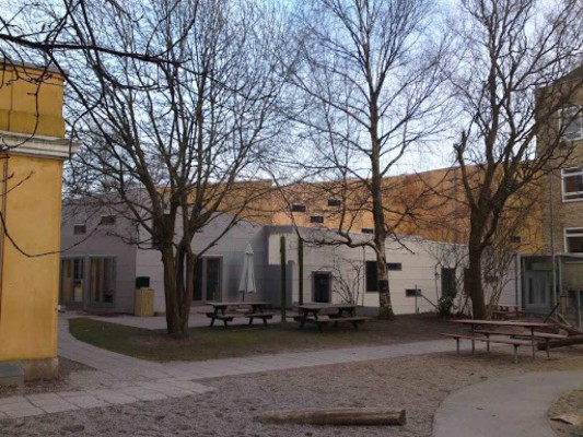 Prestigiosos y exigentes: Así son los colegios de los niños de la realeza