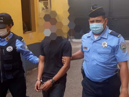 Capturan a hombre acusado de asaltar y abusar de una mujer en la capital