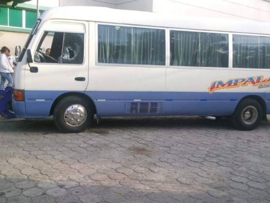 Empresas de transporte paralizan sus unidades tras tiroteo a bus en San Pedro Sula