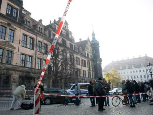 Roban joyas y diamantes de valor 'incalculable' en museo de Alemania
