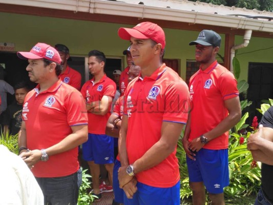 Olimpia visita asilo de ancianos previo al duelo ante Altamira
