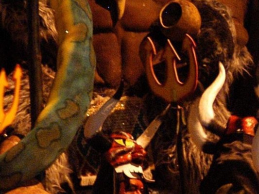 Niñas son hospitalizadas después de 'invocar al diablo' y autolesionarse en Colombia