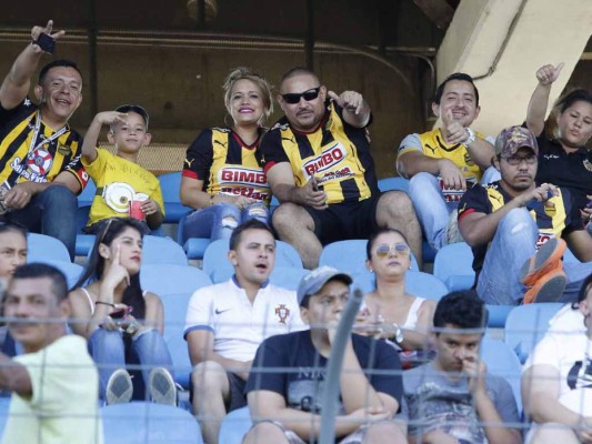 Olimpia le dio vuelta al marcador y venció 2-3 al Real España para asegurar el liderato