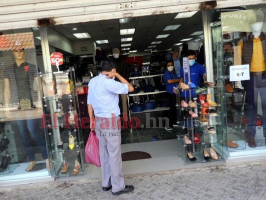 El 10% de las empresas cerró y casi el 60% que reabrió sigue en crisis