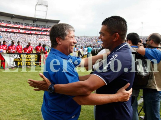 El Lobo aulló en el área técnica en el inicio del Hexagonal Honduras-Panamá