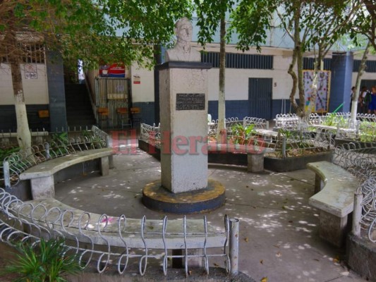 Así luce el antañón Instituto Central al arribar a sus 140 años de fundación