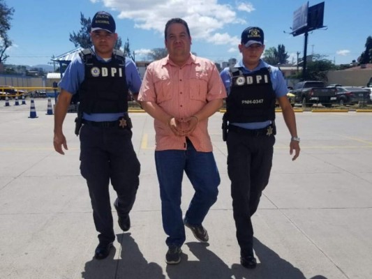 Capturan a hijo de 'El Gordito' Castellanos por estafa y usurpación