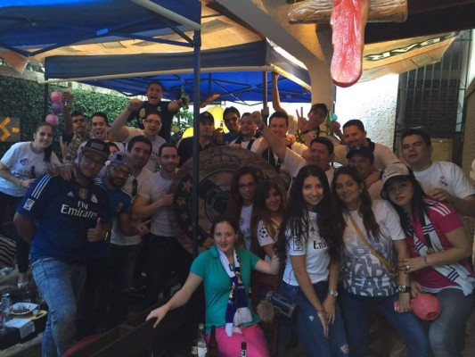 Afición hondureña celebra la undécima del Real Madrid