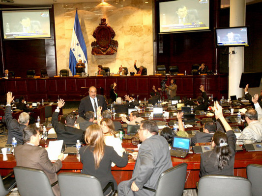 Reforman estructura administrativa del Inprema