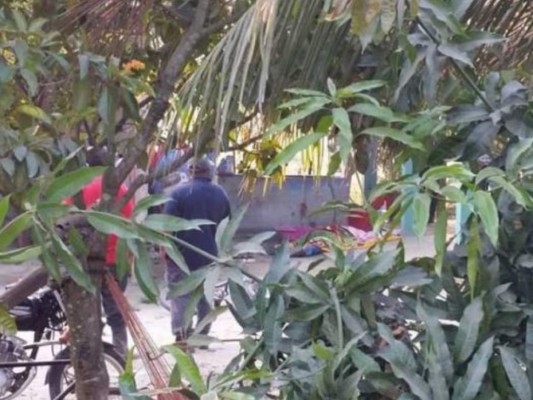 Hombres con vestimenta militar matan a una persona frente a su casa en Choloma