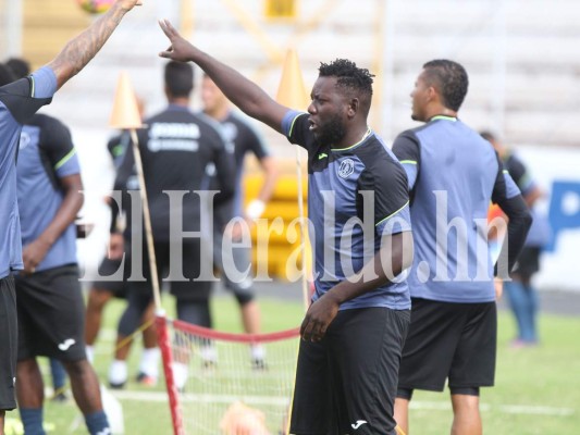 Eddie le apunta al Marathón: 'Espero pueda reivindicar la racha goleadora'