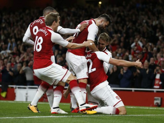 El Arsenal remonta al Leicester en un vibrante arranque de la Premier League
