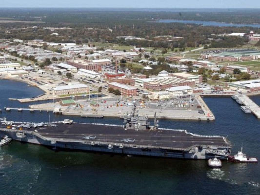 Estados Unidos expulsa a estudiantes militares saudíes&nbsp;