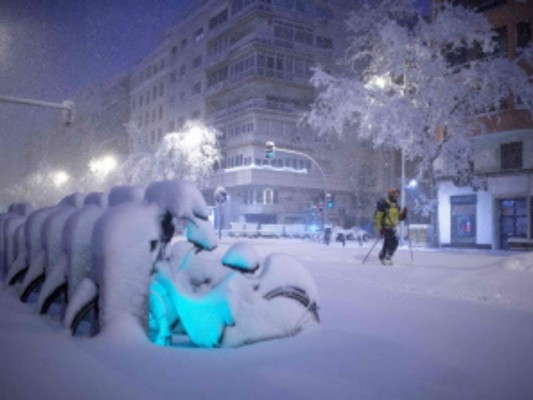 Limpieza en las calles de Madrid tras la nevada Filomena (FOTOS)  