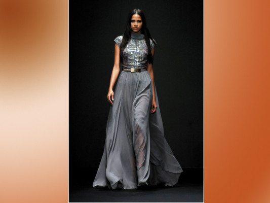 Dominicana Moda: Femenina y sofisticada
