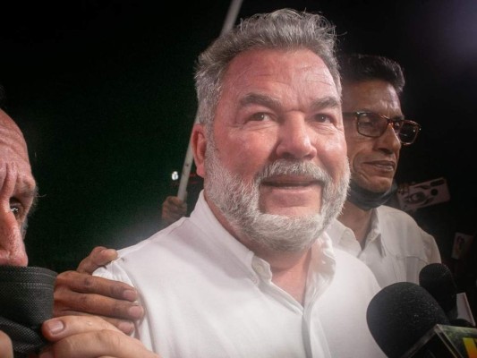 Roberto Contreras promete eliminar las grúas en San Pedro Sula