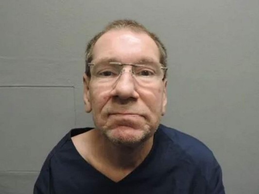 Un hombre comete crimen para poder regresar a prisión