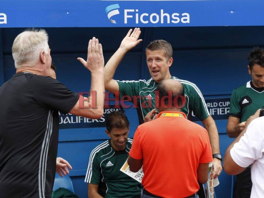 Los árbitros del repechaje Honduras vs Australia entrenaron en el estadio Olímpico