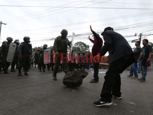 FOTOS: Tomas y desalojos en distintas carreteras de Honduras