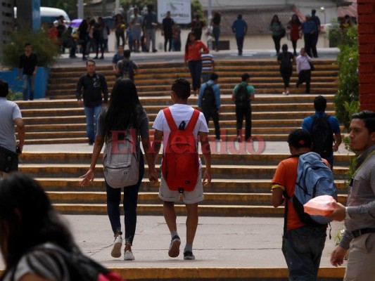Al menos 87,000 universitarios vuelven este lunes 28 de enero a las aulas de clases en UNAH