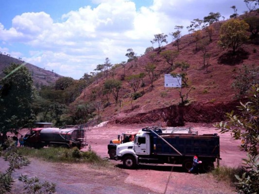 Alcaldía y desarrolladores acuerdan paralizar proyecto en La Tigra