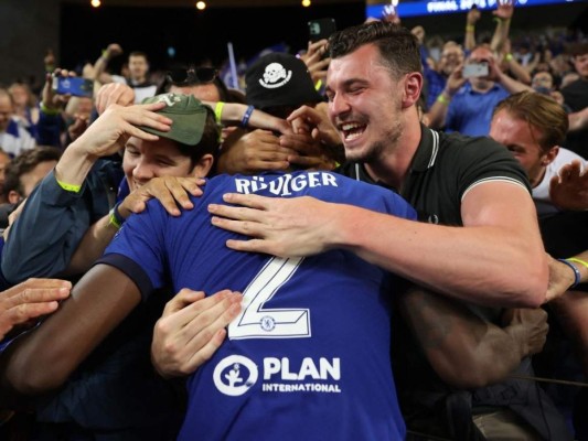 No se vio: La celebración del Chelsea y el desconsuelo del Manchester City