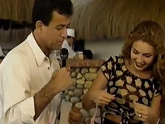 Video: El día que Salvador Nasralla le midió la cintura a Thalía