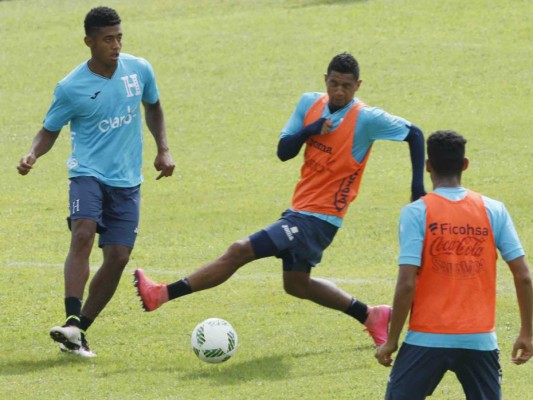 Choco Lozano dejó la concentración de la sub 23