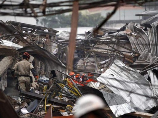 Fuerte explosión en Rio deja siete heridos y varios inmuebles destruidos