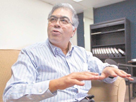 Callejas designa a Ramón Castillo como nuevo precandidato de Monarca