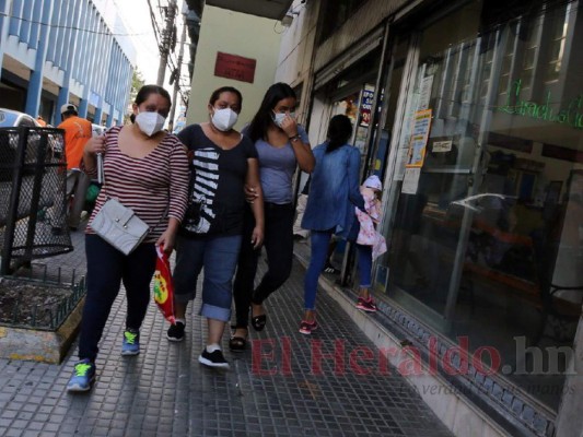 FOTOS: Calles abarrotadas en la capital, mientras casos de covid se disparan
