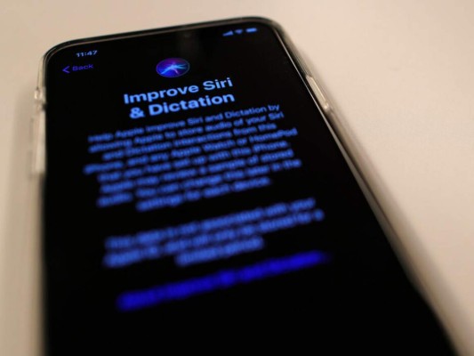 Apple reanuda uso de humanos en comandos de Siri
