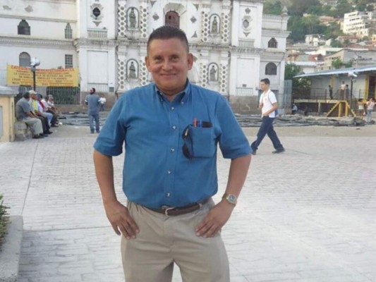 Microbiólogo Julio Licona sí murió por covid-19 y sin ningún tratamiento