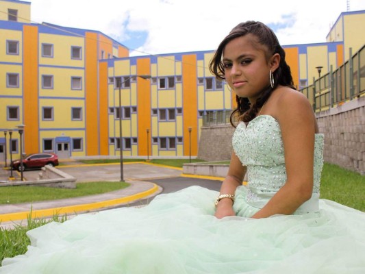 Hospital María cumple sueño de quinceañera