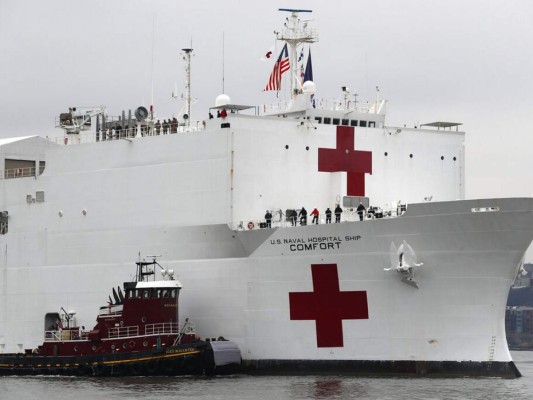 FOTOS: 12 quirófanos y 1,200 empleados en buque que atiende Covid-19 en Nueva York