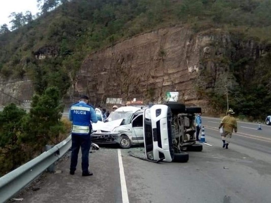 Seis heridos en choque de patrulla de la Policía Nacional