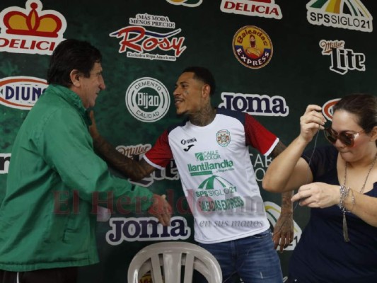 FOTOS: Entre risas y bromas, así fue la presentación de Henry Figueroa en Marathón