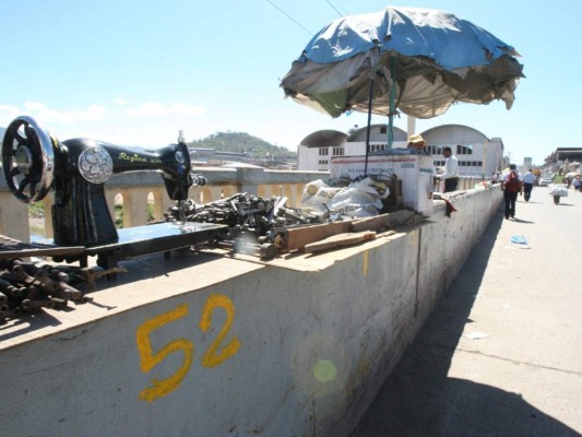 Reubicarán a los vendedores del Hospital Escuela Universitario