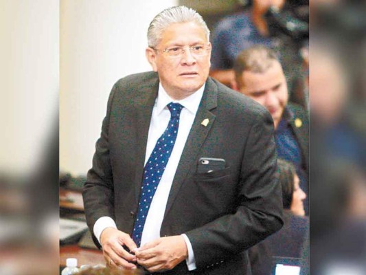 Patricia Rodas no es un florero que hay que poner de un lado a otro