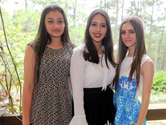 Daniela Reyes, Andrea Gómez y Nayibe Daccarett.