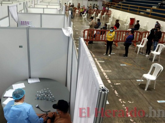 Imponen mordaza a funcionarios de triajes para que no informen sobre casos de covid