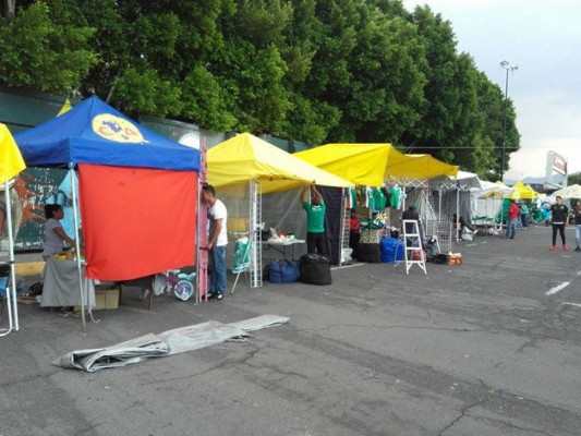 El ambiente previo al duelo entre México y Honduras