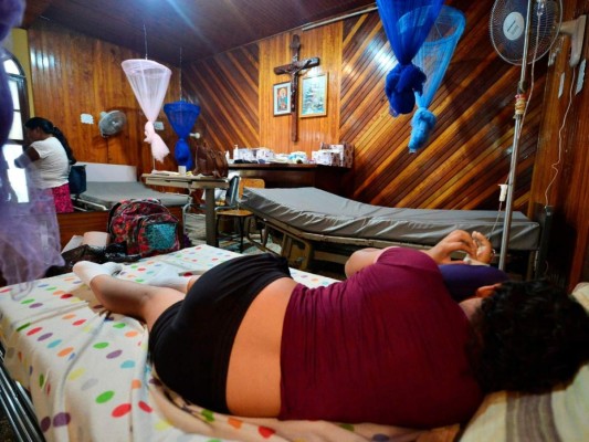 Las personas más afectadas por el dengue son menores de edad. Foto: Agencia AFP
