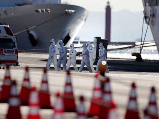 El calvario que viven pasajeros de crucero en cuarentena por coronavirus