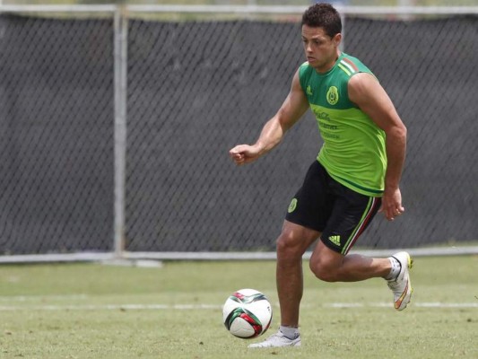 México: Chicharito es descartado para amistosos europeos