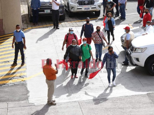 Así se marcharon los diputados de Libre después del alboroto en el Congreso Nacional  
