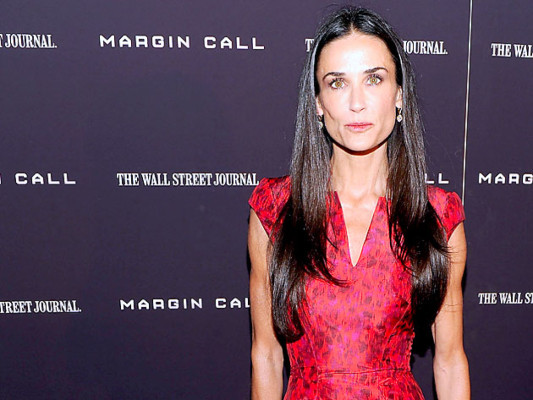 Demi confiesa su relación de 'amor y odio' con su cuerpo